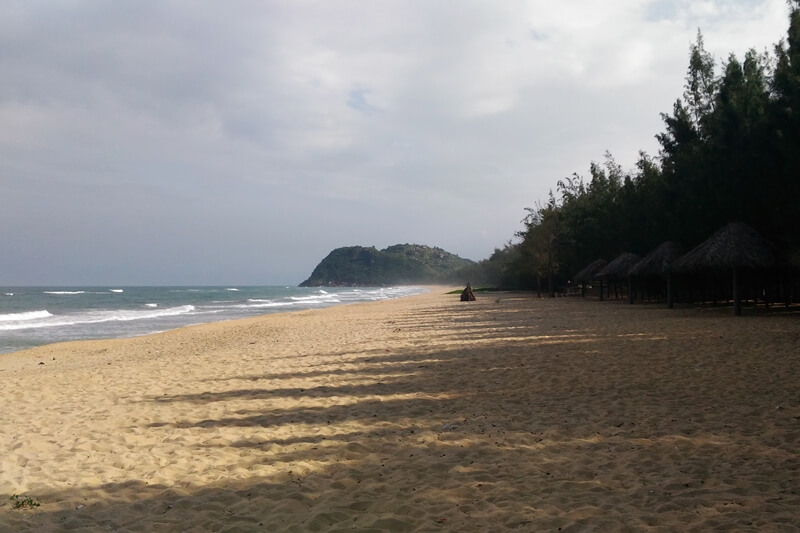 sa huynh beach in quang ngai