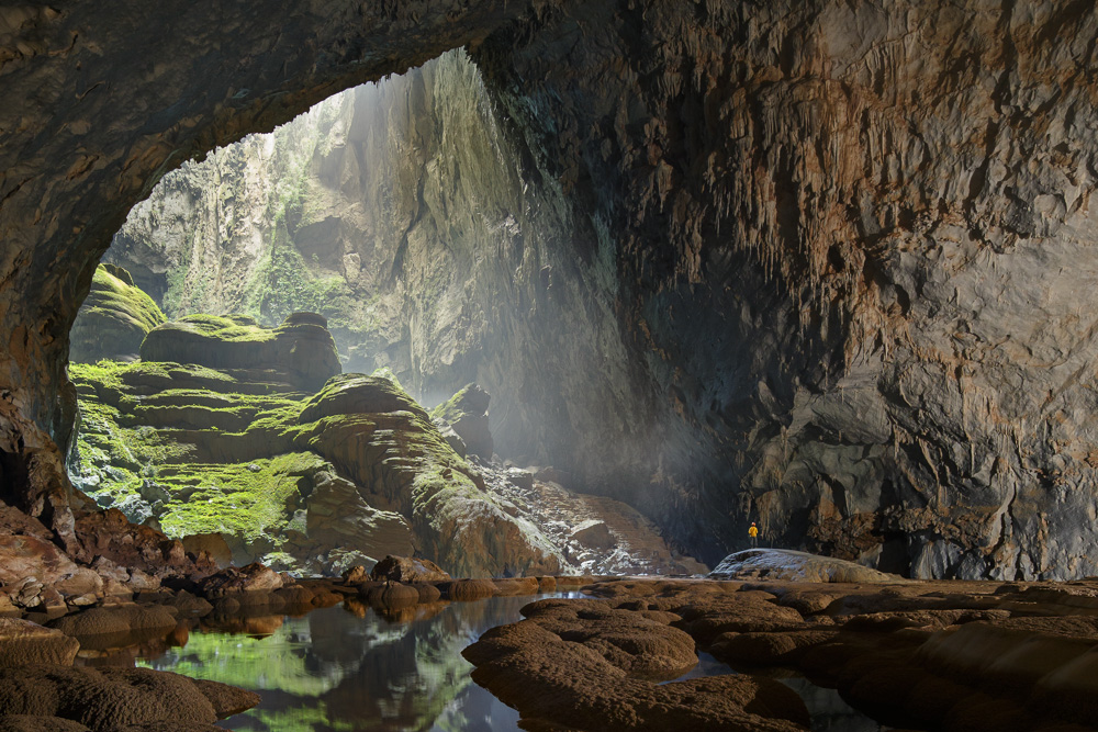 Impressive exploration to Son Doong Cave - the biggest cave in the world