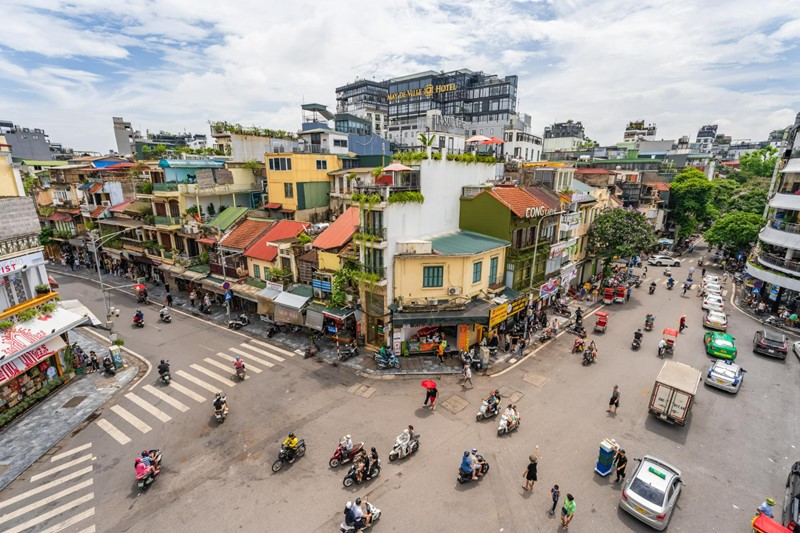 hanoi vietnam street