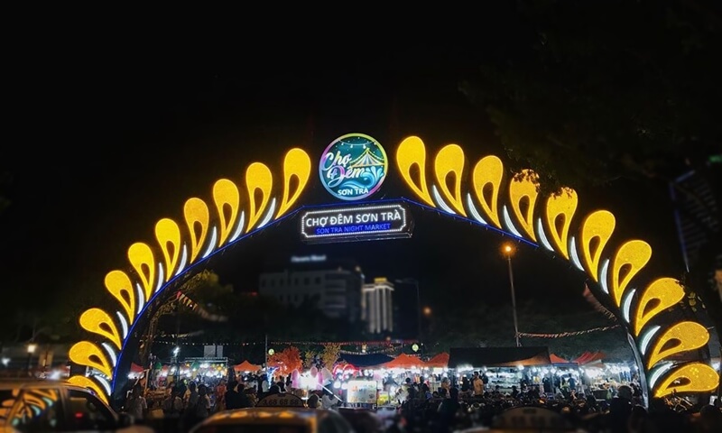 Son Tra Night Market Da Nang