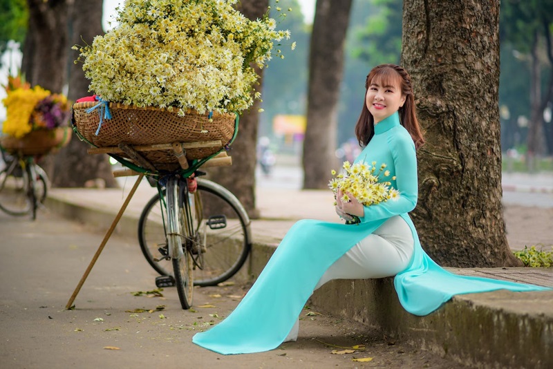 vietnam national costume female