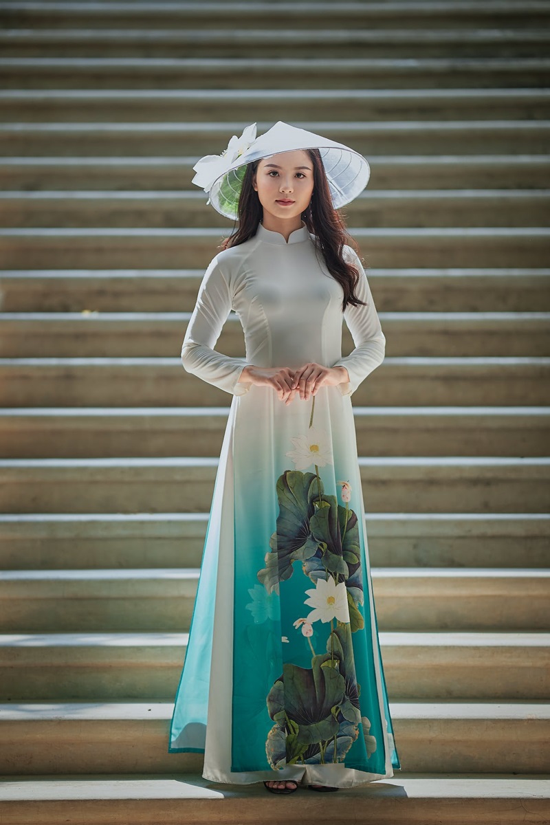 Áo dài, a Vietnamese traditional dress