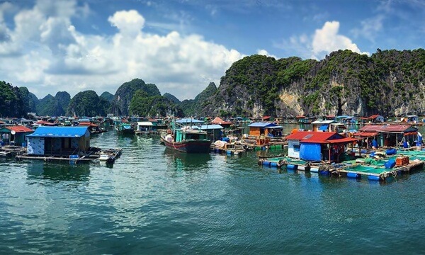 Cuu Van fishing village