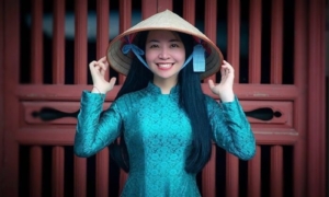 11Vietnamese hat