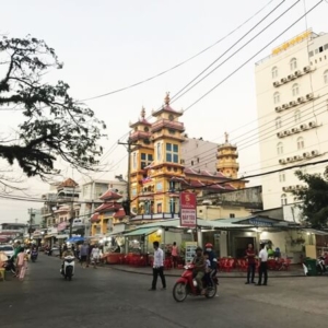 11duong dong town