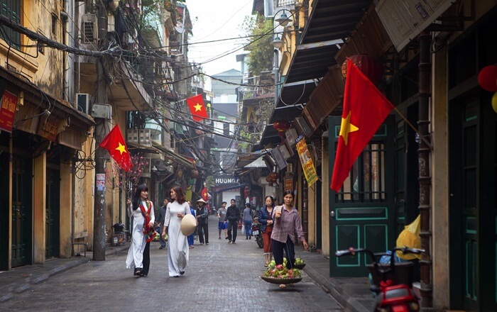 hanoi ancient town corner