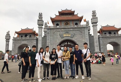 visit hung king temple