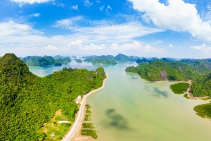 beautiful landscape in halong bay quang ninh