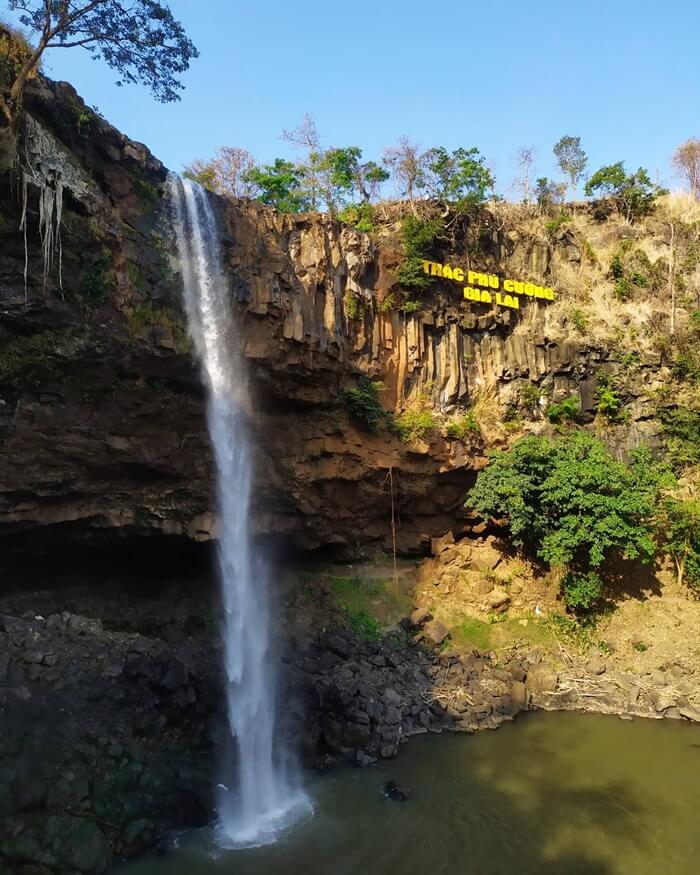 phu cuong waterfall gialai