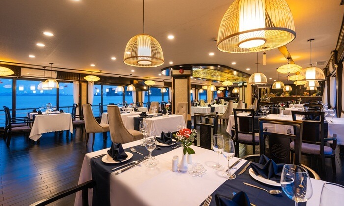 aquamarine cruise restaurant