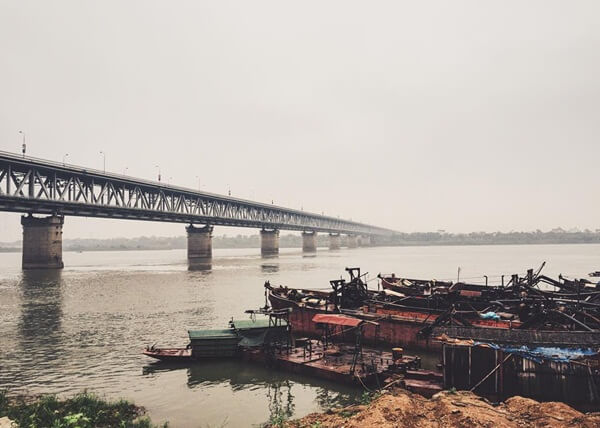 thang long bridge in hanoi vietnam