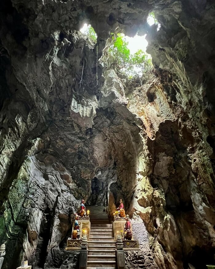cave in marble mountains