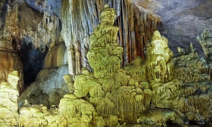 beautiful vietnam cave