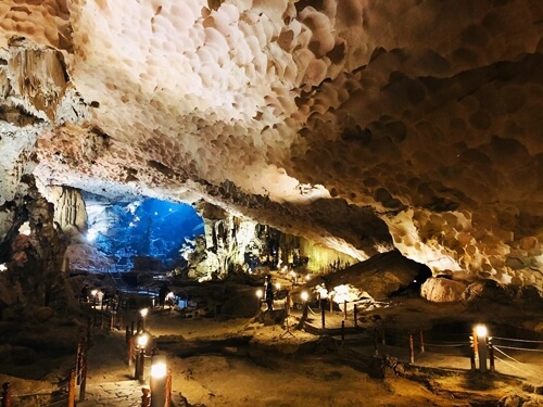 sung sot cave in quang ninh