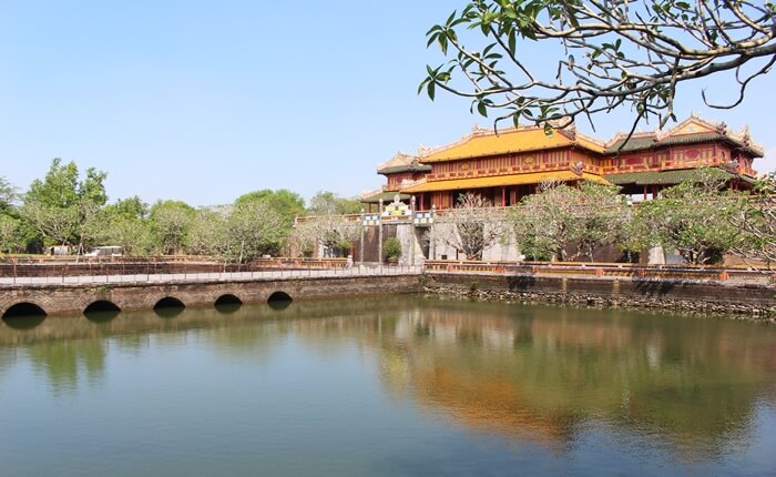 visit hue imperial city from Da Nang