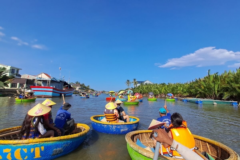Using round boats in Cam Thanh Village