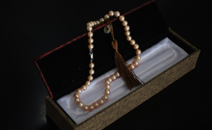 pearl jewelry souvenirs