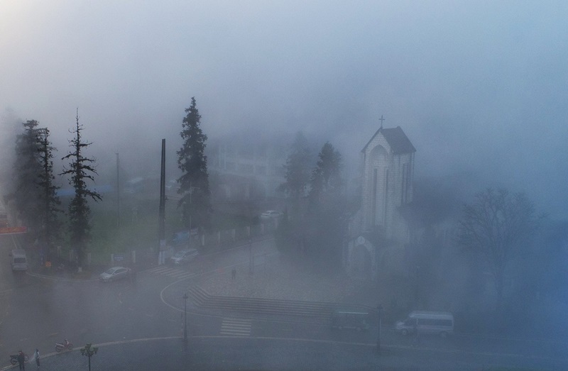 sapa church in fog