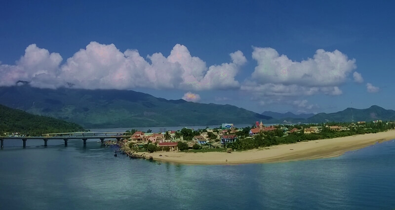 lang co fishing village in hue